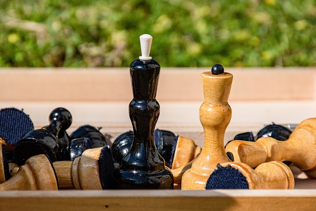 色愈发引人 色愈发引人